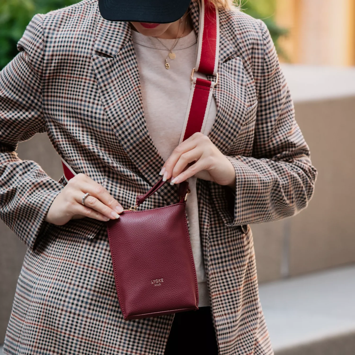 Lycke Telefonväska Mobilväska Vinröd